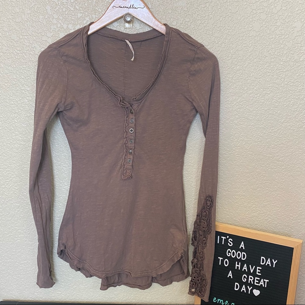 Free People long sleeve Henley T-shirt lace sleeves xs